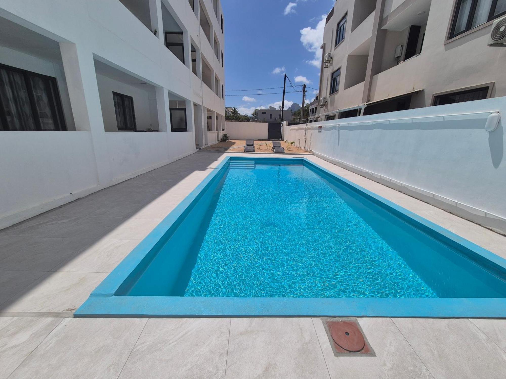 Skyview Apartment- Rooftop Penthouse With Sunset & Sea Views Flic-en-Flacq エクステリア 写真